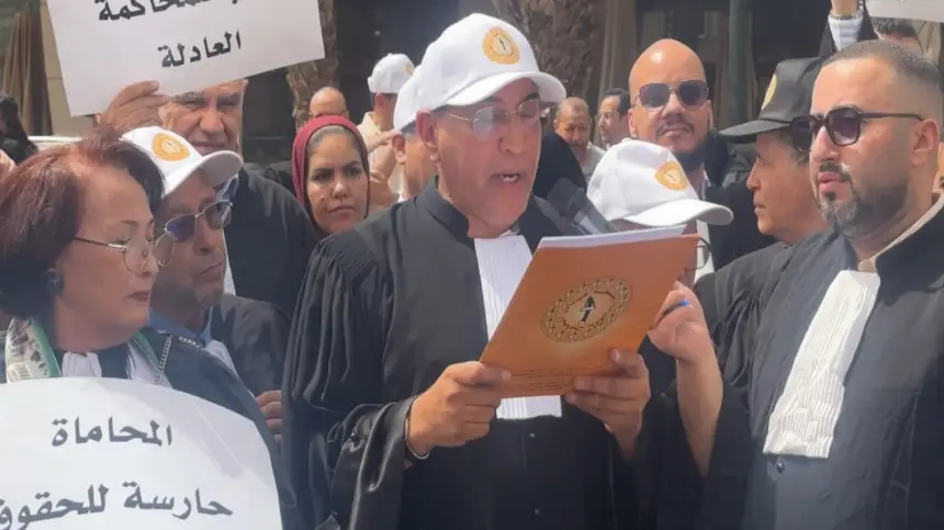 شعارات قوية في وقفة المحامين بمراكش
